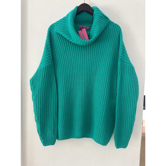 Edikted sweat XS-S over sized Miami Dolphins teal green Christmas holiday NEW - Picture 2 of 9